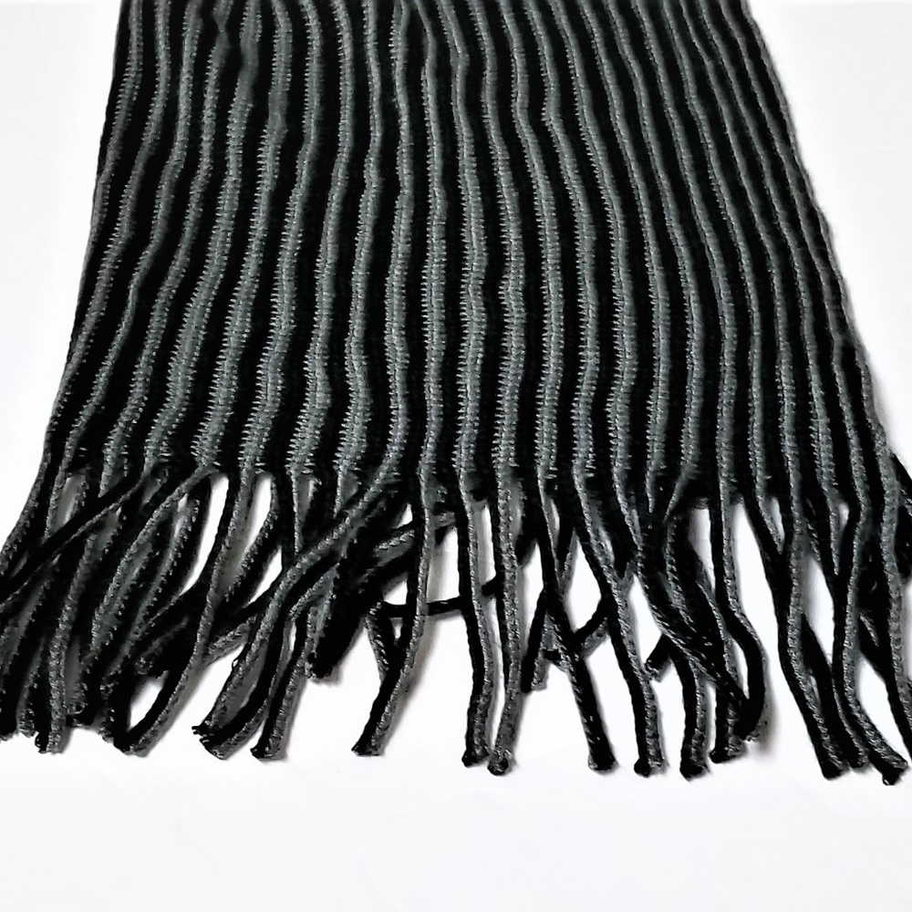 Men's Winter Scarf APT.9 Acrylic Striped NWT - Picture 4 of 4